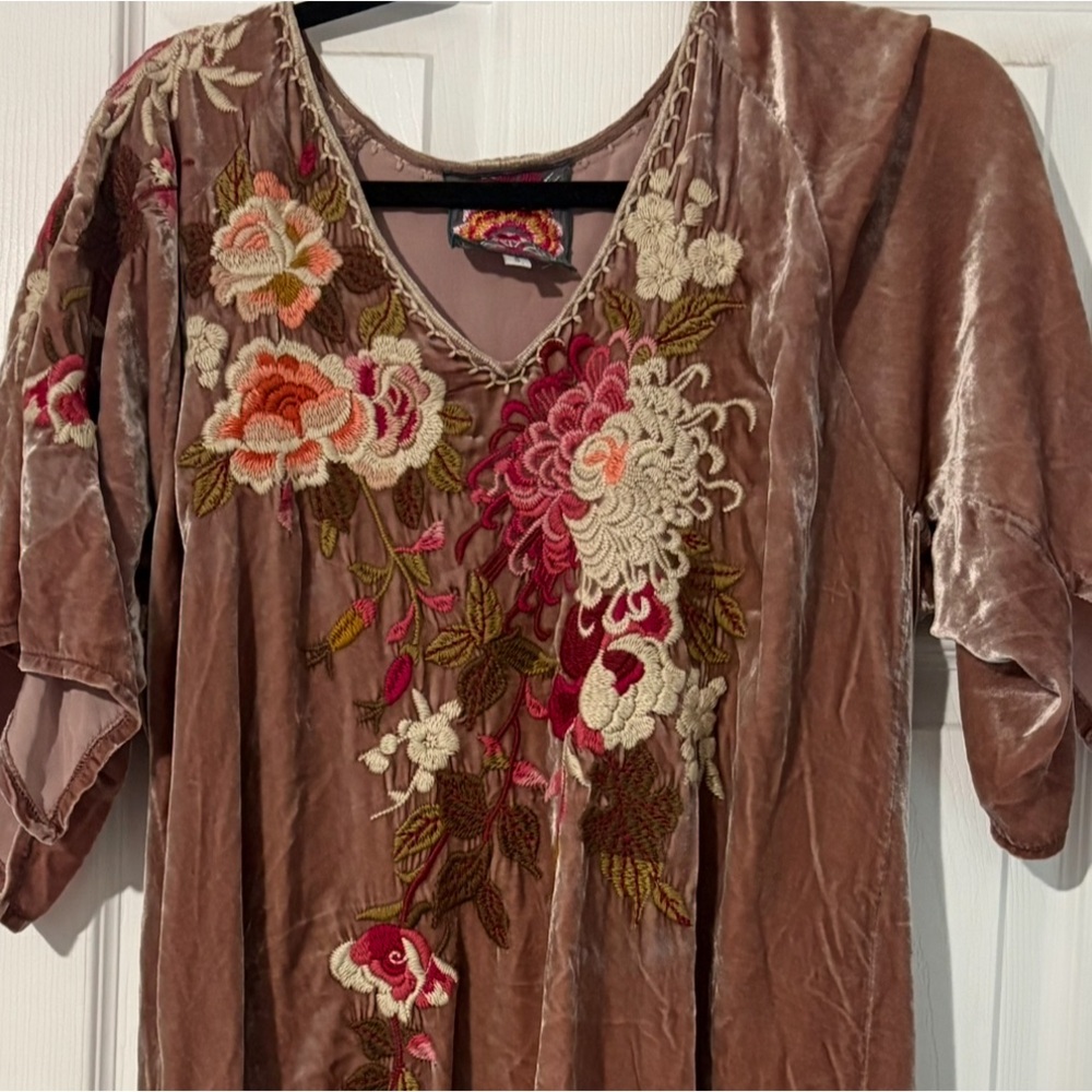 NWT JOHNNY WAS EMBROIDERED VELVET KIMONO DRESS - Picture 4 of 6